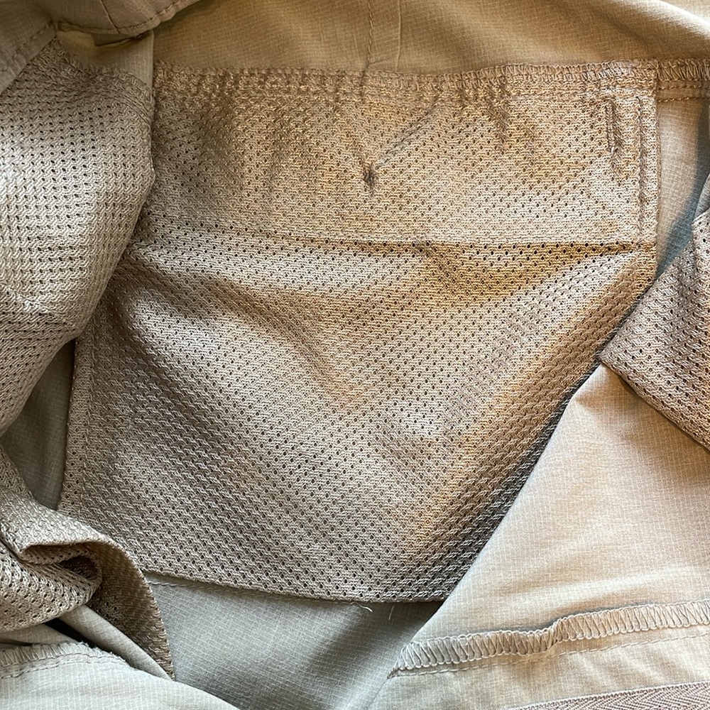 Old Navy flat front hybrid board shorts. Men 36. Excellent condition. Very nice! - Picture 4 of 6
